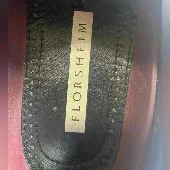 Florsheim Men's Black Dress shoes size 10. Wingtip Style. - Picture 6 of 8